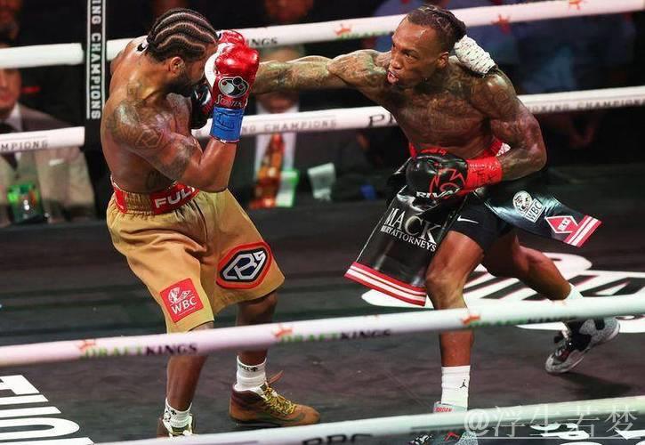 超次轻量级拳王对决：史蒂芬·富尔顿迎战奥沙奇·福斯特